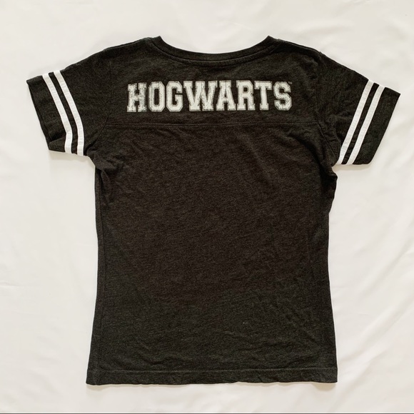 Harry Potter Hogwarts V-neck Shirt - Picture 5 of 6